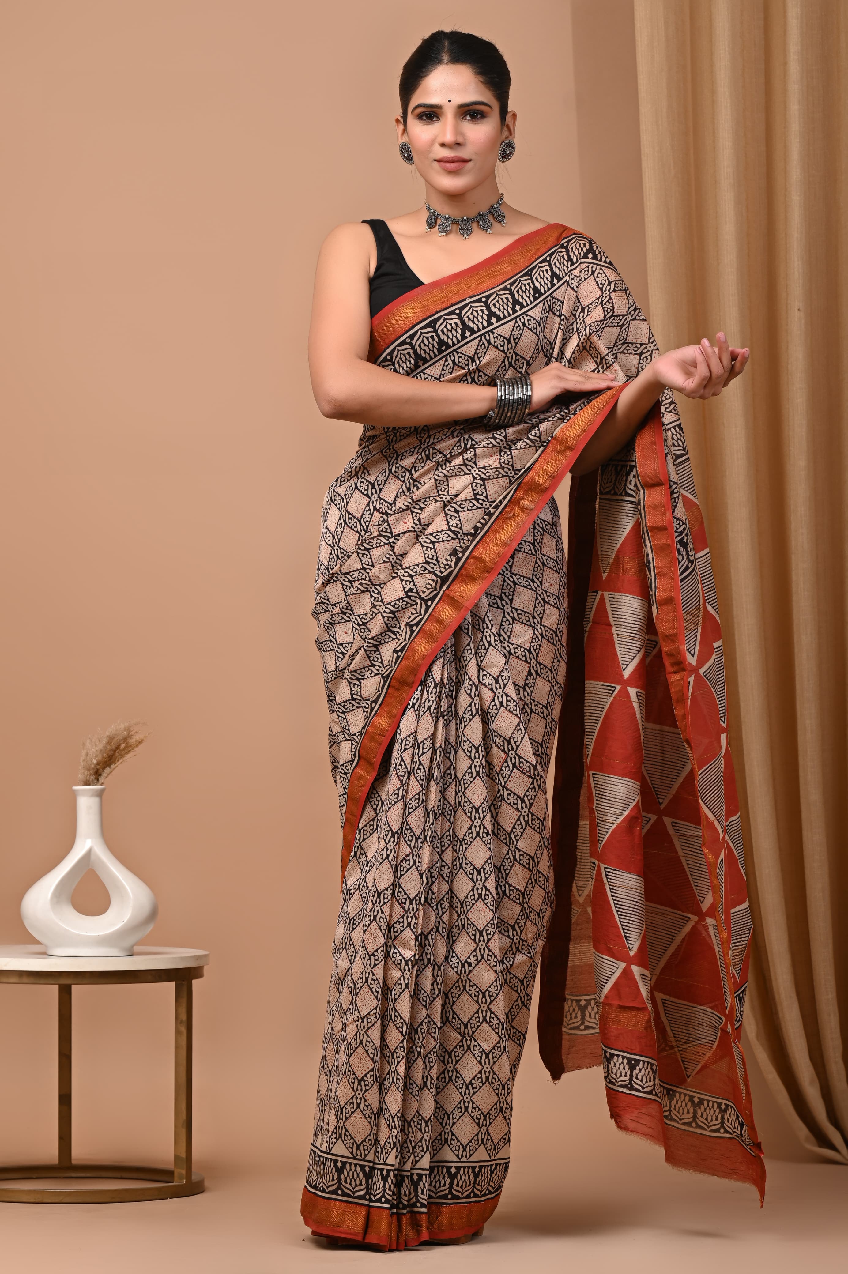 Rust & Beige Maheshwari Silk Saree with Geometric Pallu