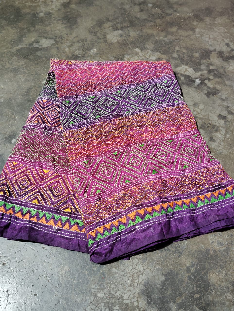 Hand Embroidered Kantha Dupatta – Semi Tussar Silk | Tie-Dye Elegance
