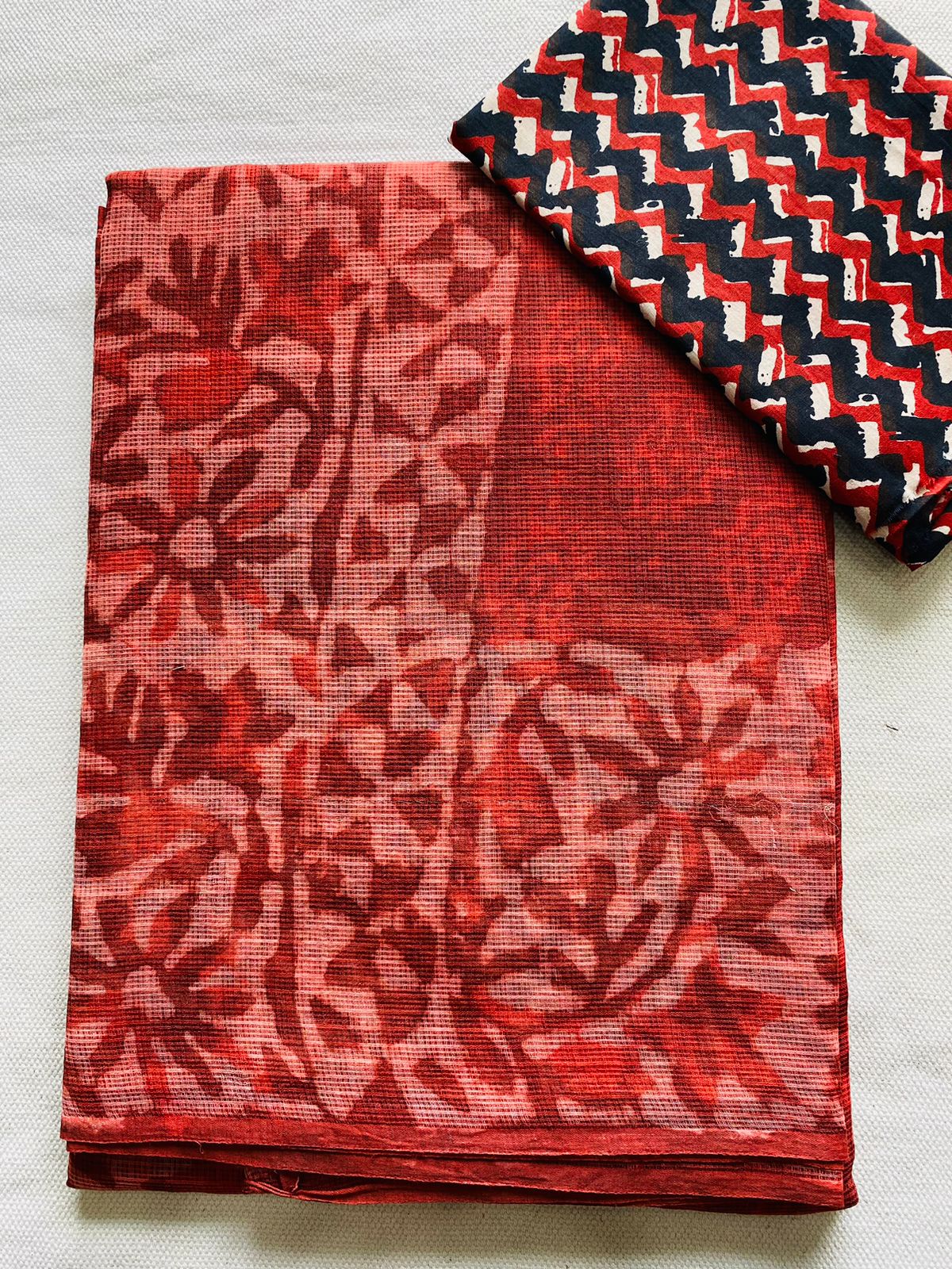 Gulnaar Red Dabu Kota Doria Saree